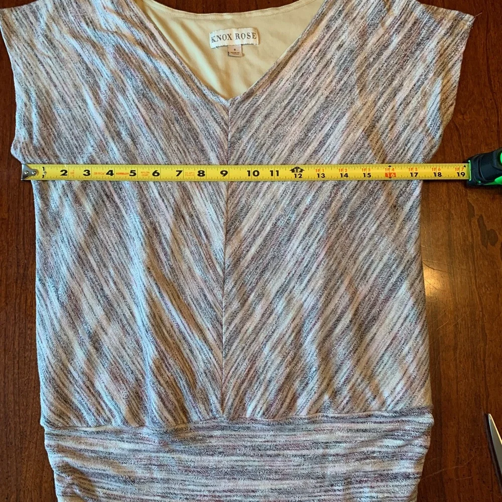 EUC Women’s Knox Rose top size Small - Picture 9 of 9